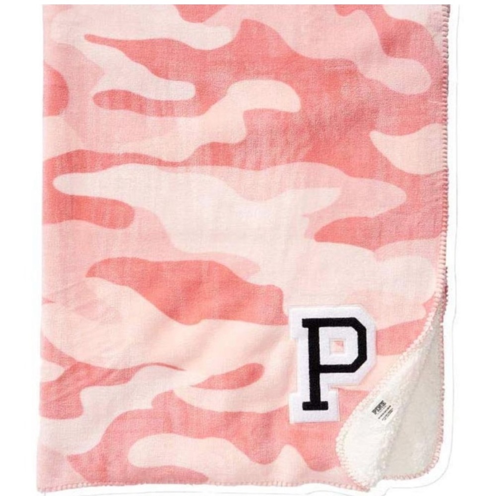**FINAL PRICE**NIP VS PINK Sherpa blanket